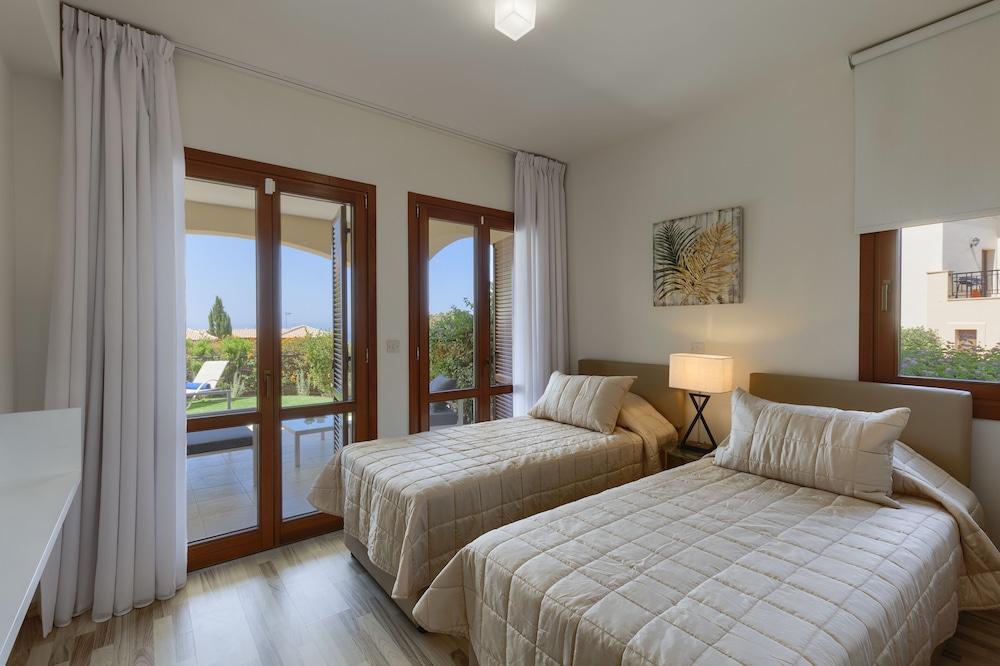Aphrodite Hills Holiday Residences Экстерьер фото